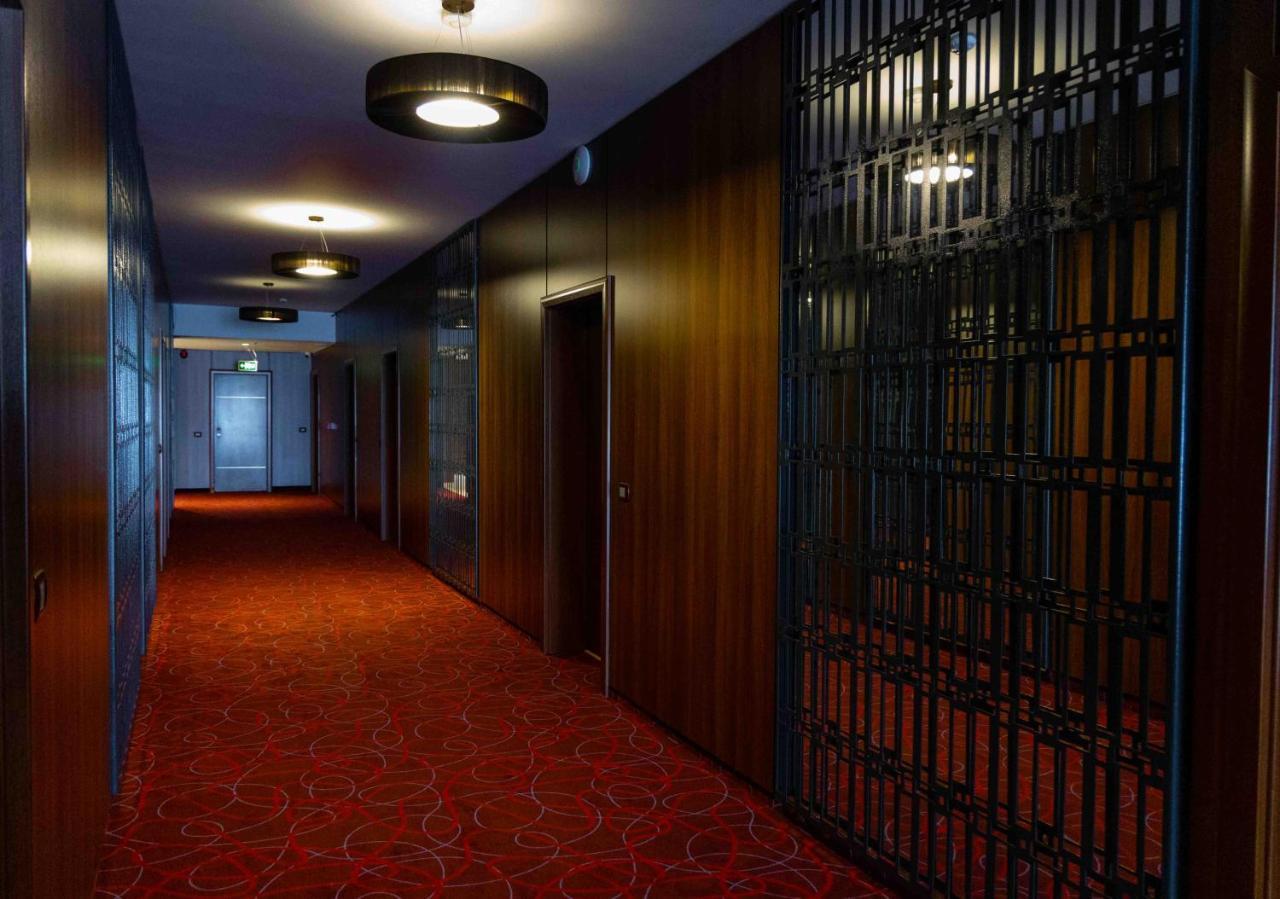 Hotel Sirius Pristina Eksteriør billede
