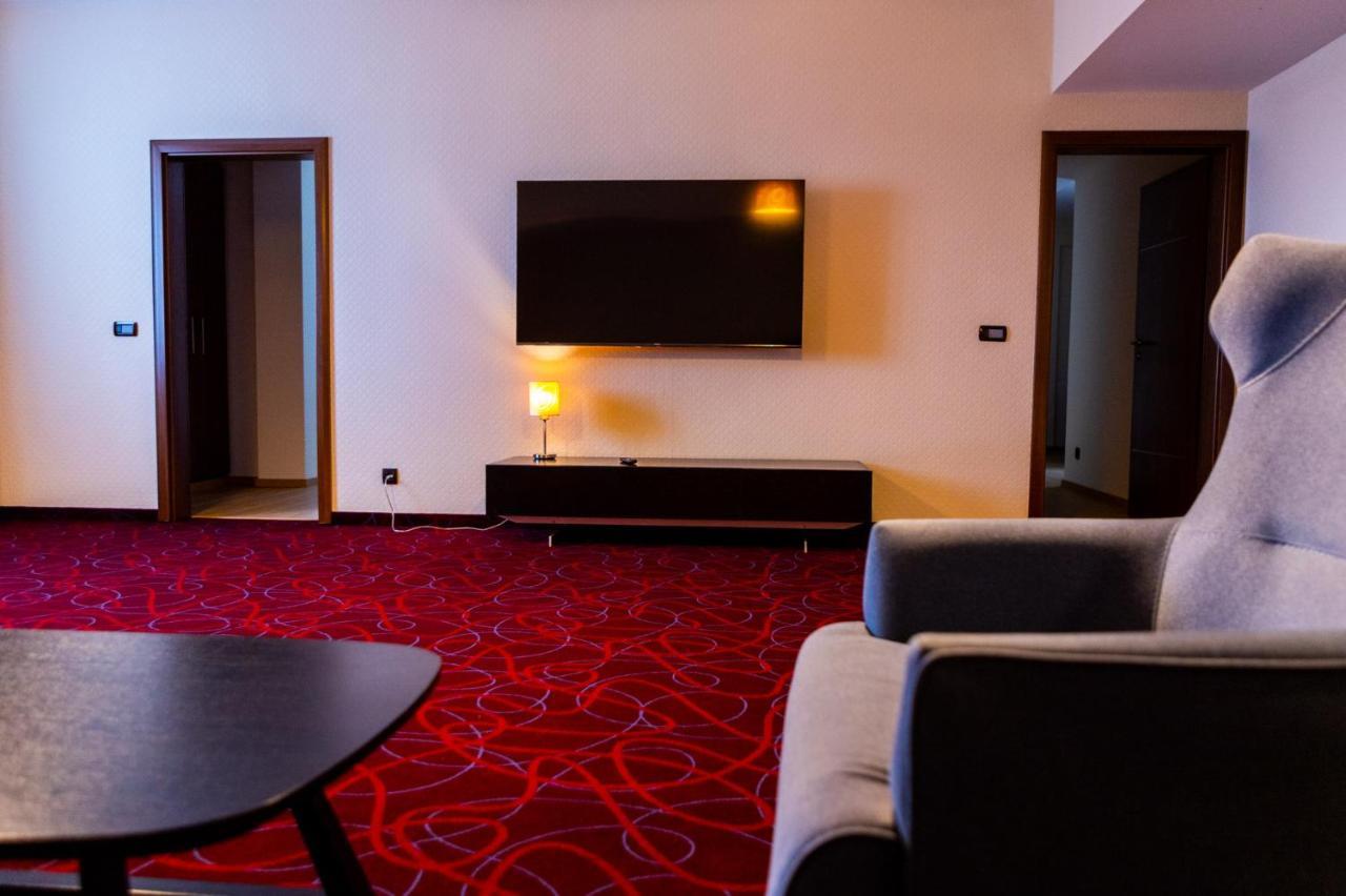 Hotel Sirius Pristina Eksteriør billede